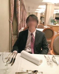 クレカの特典で食事を楽しむことも多いまつのすけさん