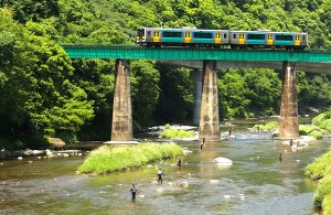 全線約140kmという長大な路線ながら、特急や急行が走っていない水郡線