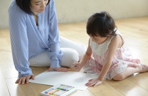 子育て世代に向け、おトクな商品を用意する銀行も