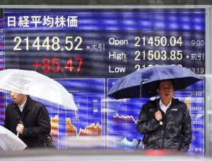 日経平均株価は21年ぶりの高値を更新（写真：共同通信社）