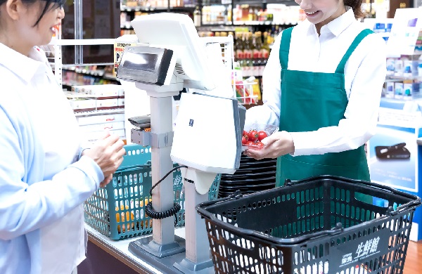 まだまだ有人レジ派も少なくない