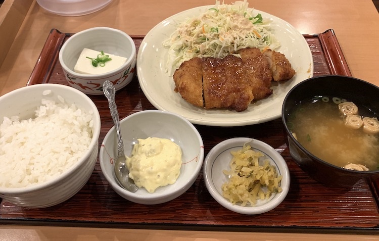 やよい軒の『チキン南蛮定食』