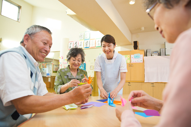 老人ホームへの入居は何歳がベターなのか（イメージ）