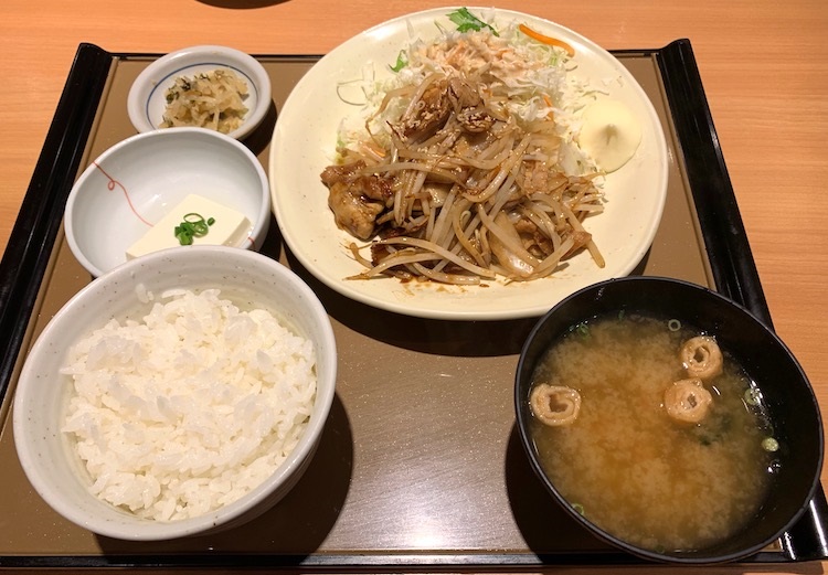 やよい軒の「しょうが焼定食」