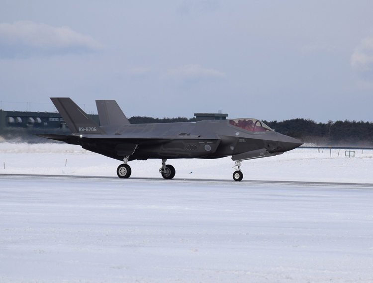 米政府から購入したF35A（写真：時事通信フォト）