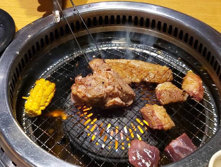 食べ放題焼肉チェーンとして人気の『焼肉きんぐ』