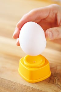 ゆで卵の殻がツルンと剥ける魔法の道具（※掲載日以降、商品の取り扱いが中止になる場合があります）
