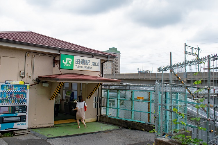 どこか地味な田端駅南口だが…