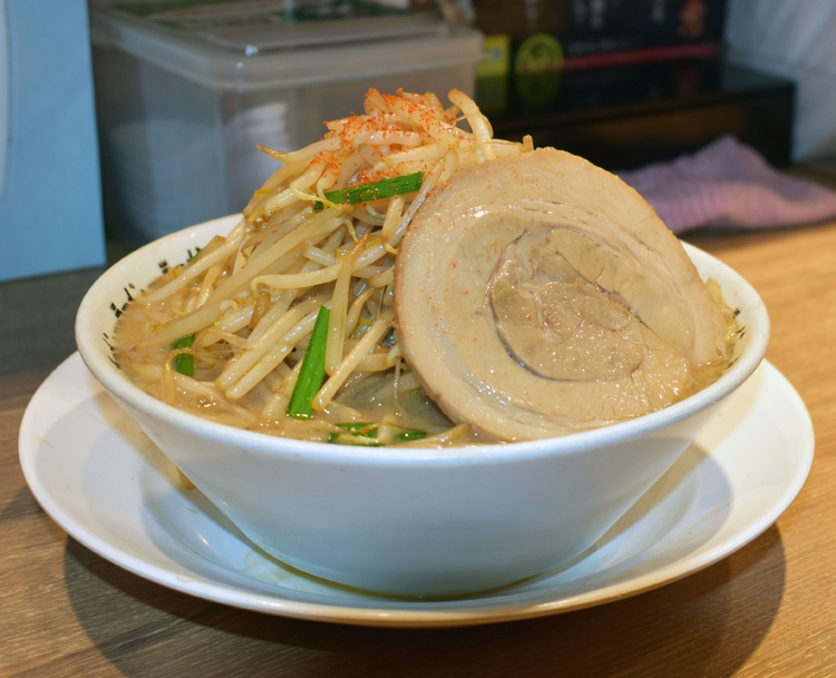 1か月間ラーメンを食べ続けた猛者もいるという（野郎ラーメン。写真：共同通信社）