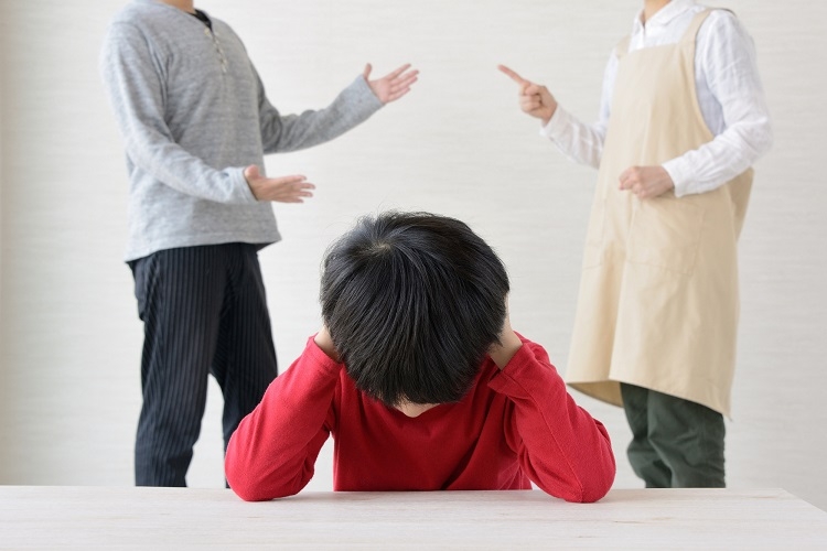教育方針ひとつでその後の人生にも影響が…（イメージ）