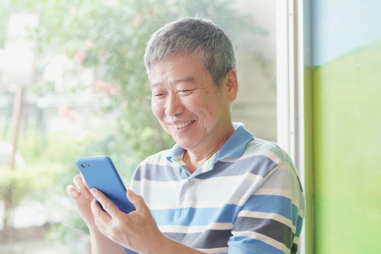 副業の市場は多様化し、意外な仕事も増えているという（写真：イメージマート）