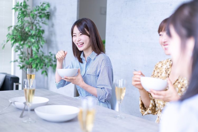普段使いがちな言葉を少し変えるだけでも伝わり方は変わるという（写真：イメージマート）