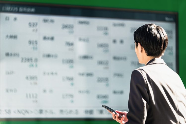 株式市場で電力インフラに追い風が期待されている（写真：イメージマート）