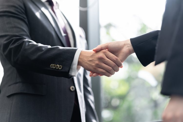 愛鷹氏は「会社員生活」にどんなメリットを感じているのか（写真：イメージマート）