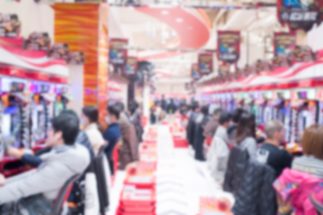 パチンコホールで「外国人アルバイト解禁」でもインバウンド需要の取り込みが一筋縄ではいかない理由