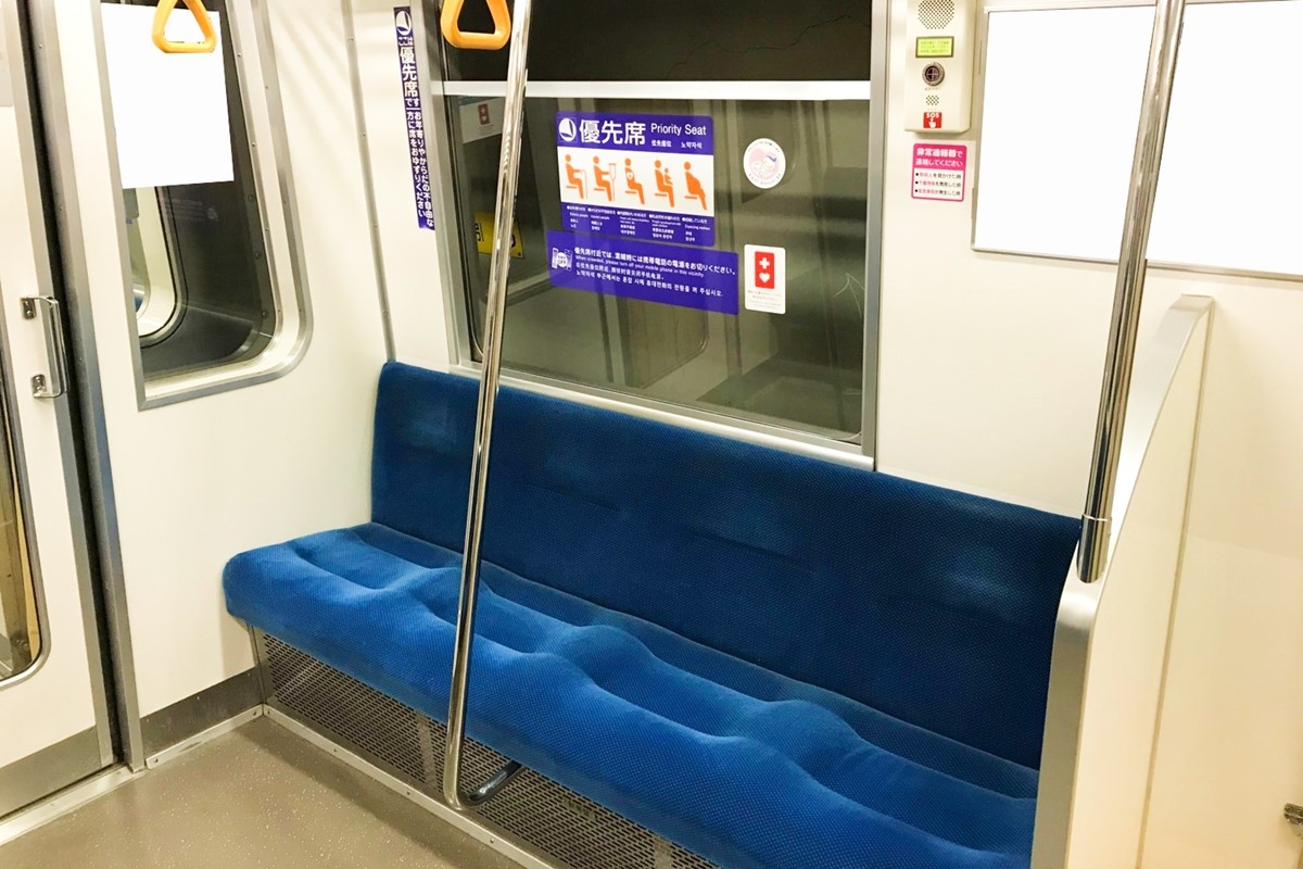 電車 優先 席