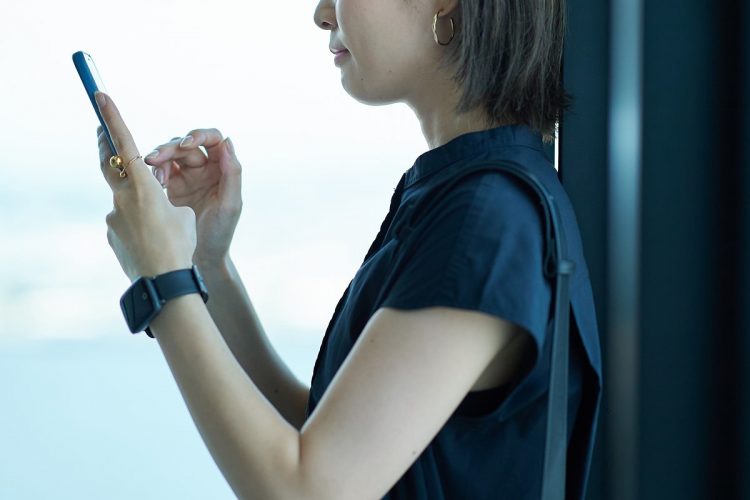 知らず知らずのうちに誘導されてる？（写真：イメージマート）