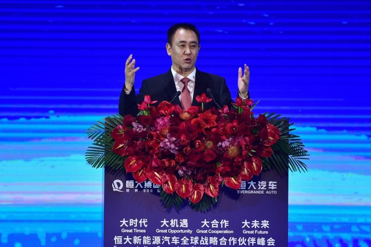 恒大集団問題はこれから中国経済にどんな影響を与えるのか（許家印会長。Getty Images）