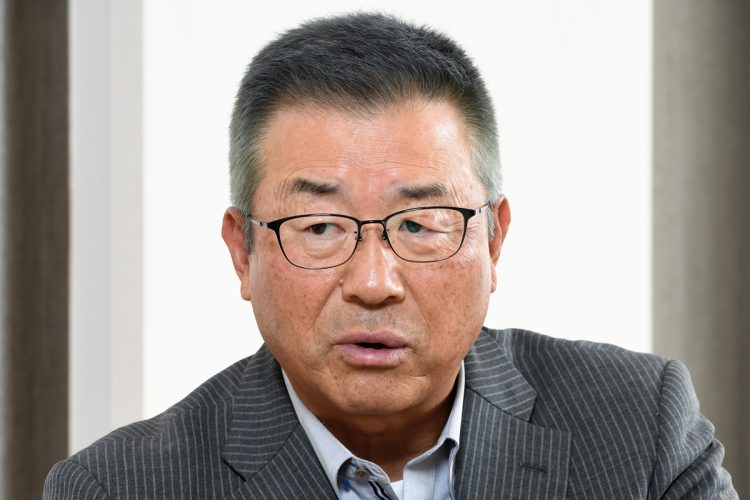 「普通に暮らしているだけで自然と貯まるから楽しくなってきた」とポイ活を満喫する達川光男氏