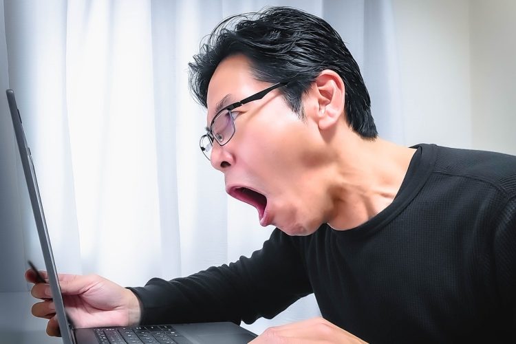 大量の迷惑メールにうんざり（イメージ）