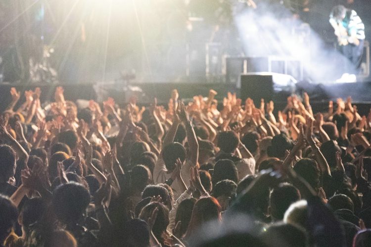 「応援消費」にも様々なタイプがある（2021年のFUJI ROCK FESTIVAL／時事通信フォト）