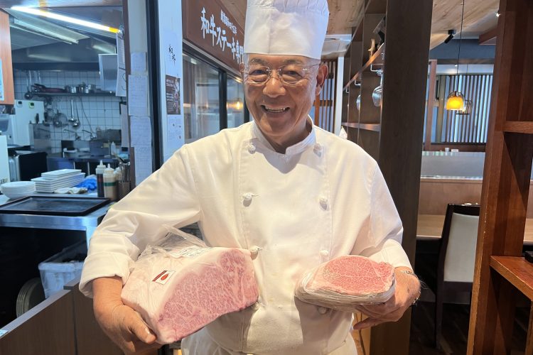 自慢の和牛を見せてくれた一瀬氏