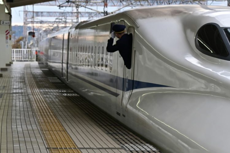 こだまでのんびり行くのも悪くない？（写真：イメージマート）