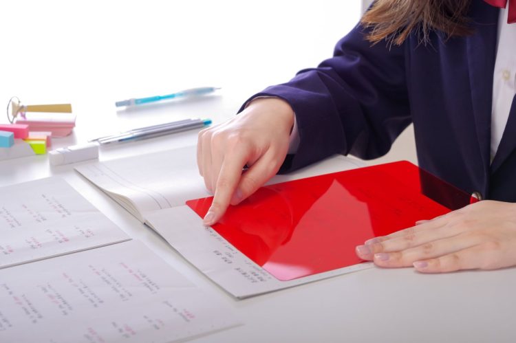女子枠の導入によって、女子学生の進路が多様化していくか（写真：イメージマート）