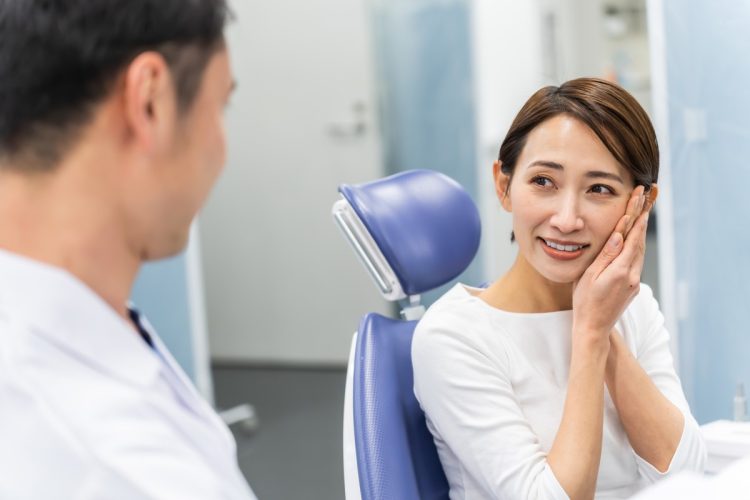 歯科治療の「自費診療」に落とし穴も（写真：イメージマート）