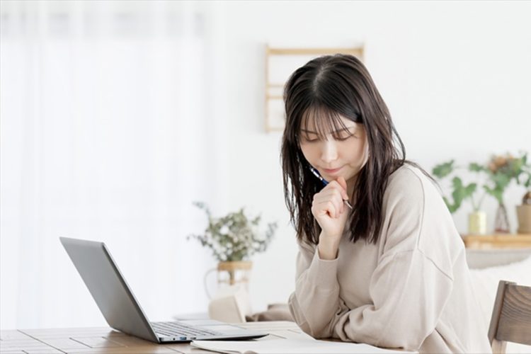 作業をラクにしてくれる部分もあるChatGPTだが…（イメージ）