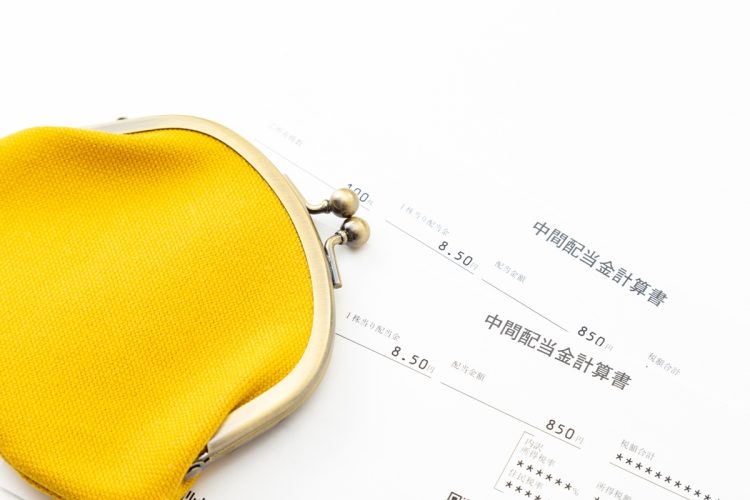 かんちさんが考える「銀行株」と「総合商社株」の購入タイミング（写真：イメージマート）