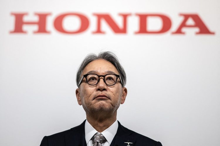 ホンダが「3社連合」に期待しているものは何か（ホンダの三部敏宏・社長。写真／AFP＝時事）