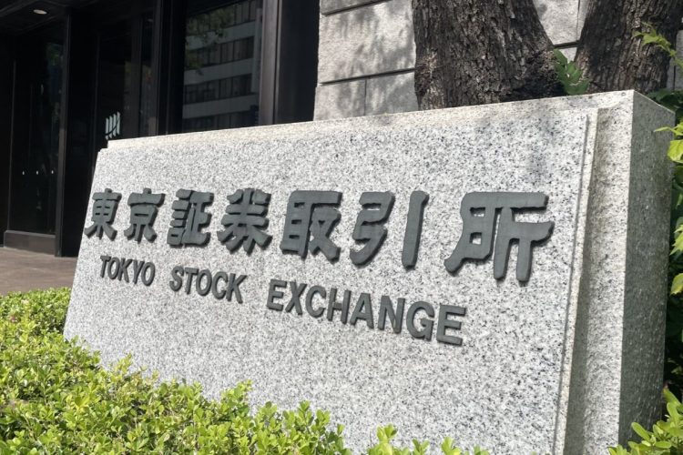 日経平均株価が再び4万円超えを目指す展開に