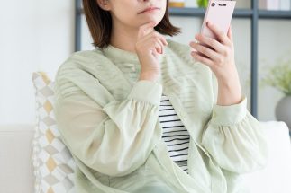 「推しを応援したい」という気持ちで投資を始めてみたものの…（イメージ）
