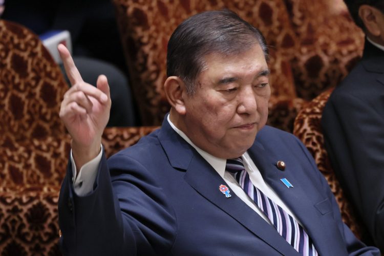 石破政権と立憲民主で進める「年金大増税」シナリオとは（時事通信フォト）