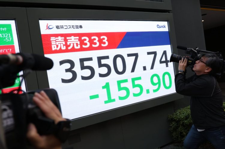 読売新聞社が3月に提供を始めた新しい株価指数「読売333」（時事通信フォト）