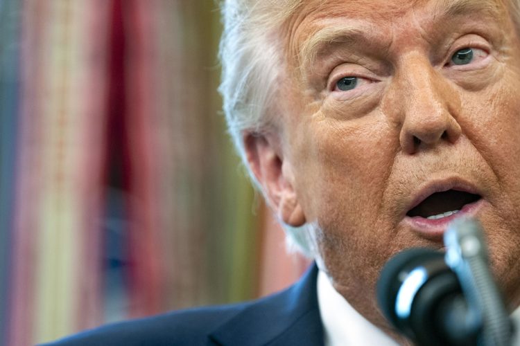 地政学リスクの高まりも投資家にとってはチャンスになり得る（トランプ大統領。CNP／時事通信フォト）