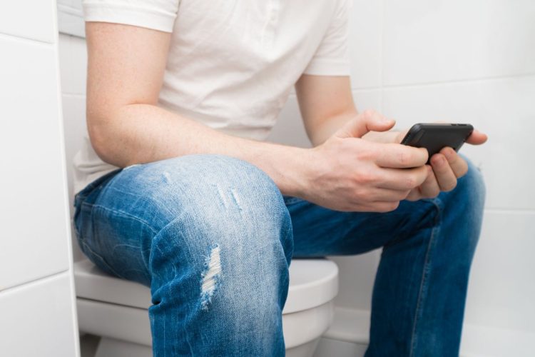 3分間のトイレ休憩中で実践するトレード術とは（写真：イメージマート）