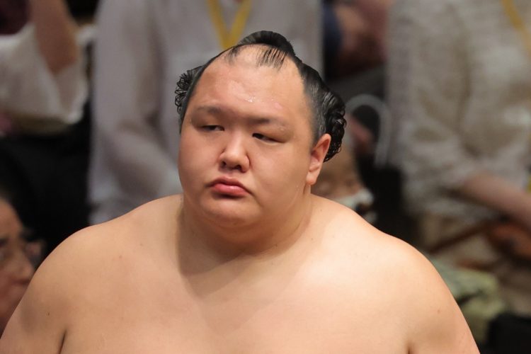 5月場所は初日から球場の北勝富士