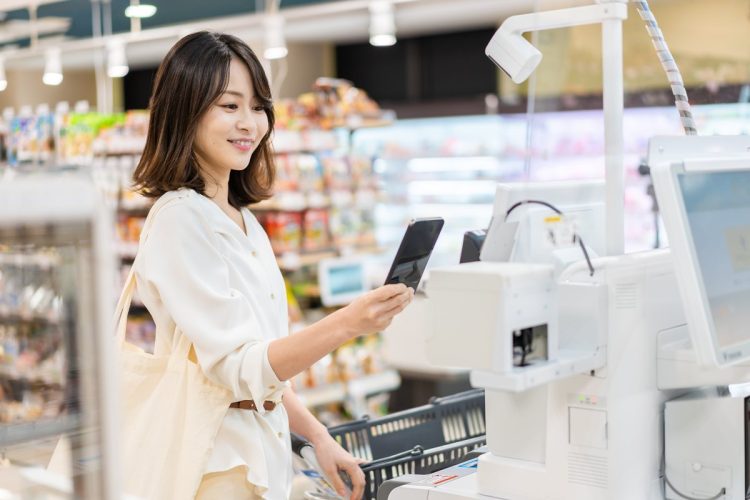 セルフレジの人と接しない利用法が“放置民”を生む要因に？（イメージ）