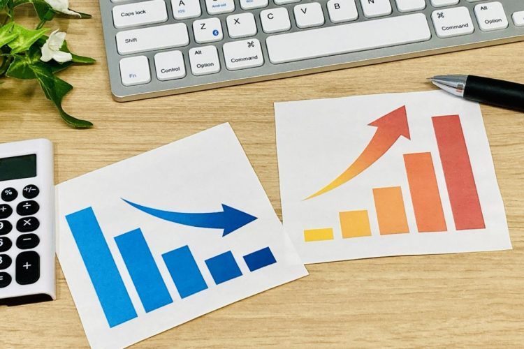 金利と株価はどのような関係なのか
