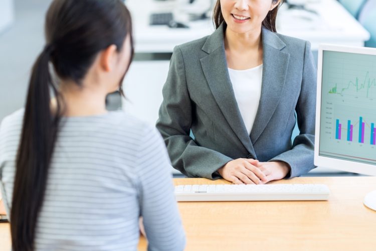 金融業界にも年収増加が目立つ企業が（イメージ）