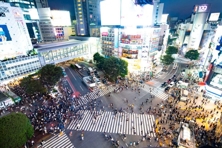 ウェディングフォトの撮影スポットにもなっている渋谷・スクランブル交差点（写真：イメージマート）