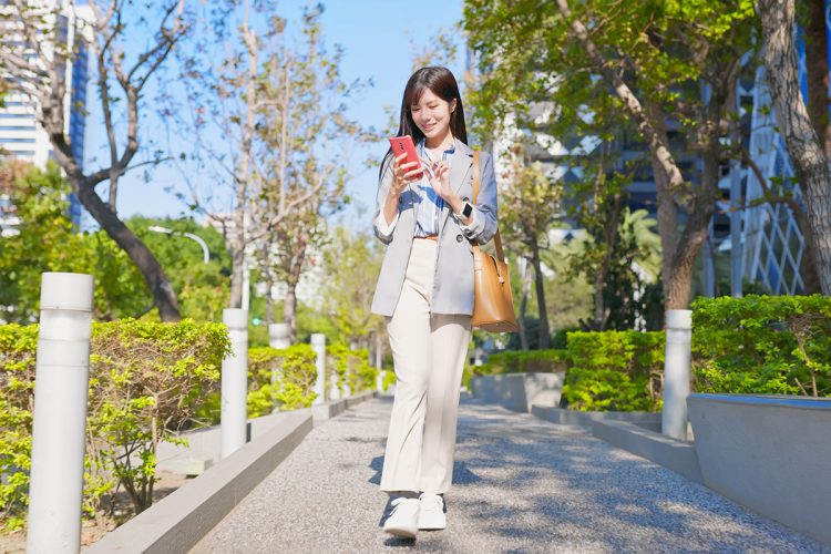お得な「歩行系ポイ活アプリ」をどう選ぶか（イメージ）