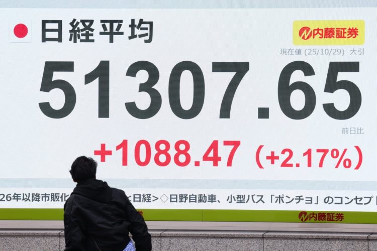 10月29日に、日経平均株価は史上初の5万1000円台の終値となった（写真：時事通信フォト）