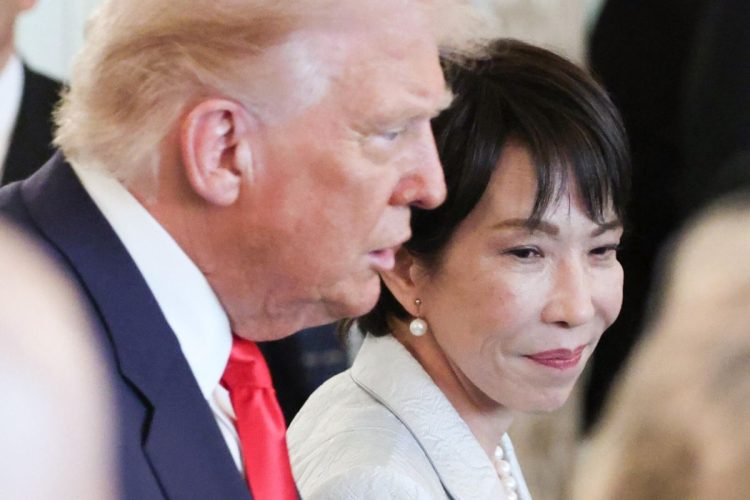 安全保障も重要テーマとなりそうだ（トランプ米大統領と高市首相。写真・時事通信フォト）