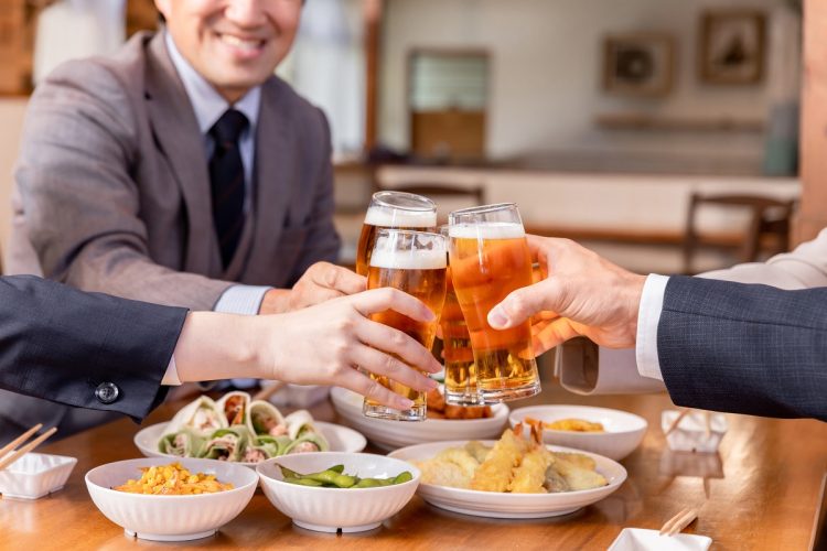 一次会だけでお開きのケースも（写真：イメージマート）