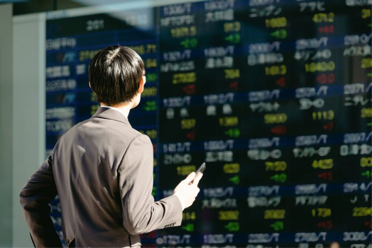 配当＆優待のインカムゲイン狙いのメリットとは（写真：イメージマート）