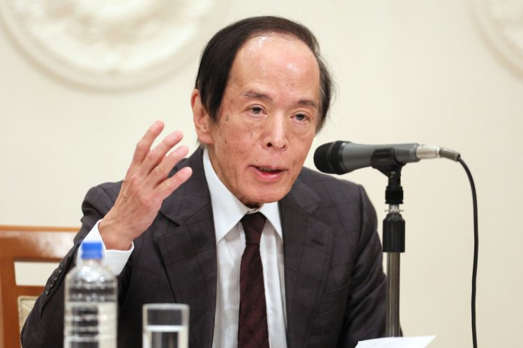 かんち氏は「金利上昇局面」を過度に悲観していないという（日銀の植田和男・総裁／時事通信フォト）
