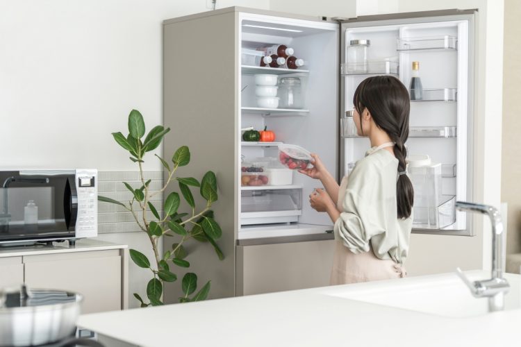 家電の買い替えで電気代を安くできるケースも（写真：イメージマート）